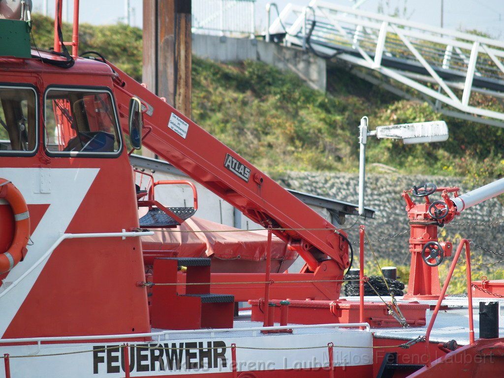 Feuerloeschboot 10-2      P039.JPG